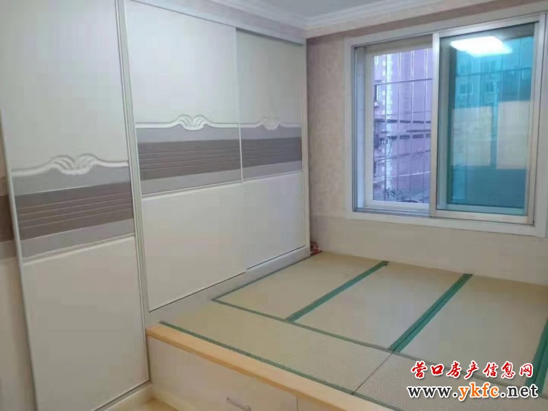 育才学区房2楼22万